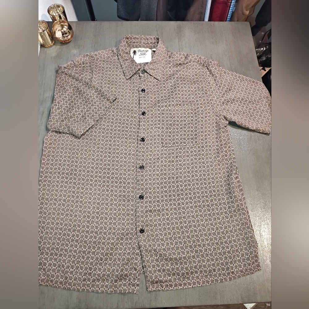 Vintage Silk Men's Brown Patterned Short-Sleeve Button-Down Shirt